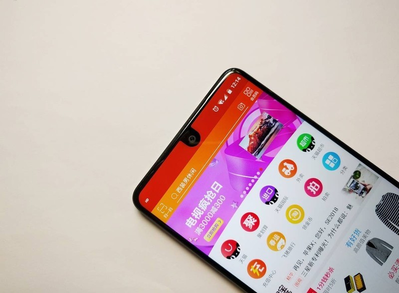 Essential Phone：旗舰半成品？