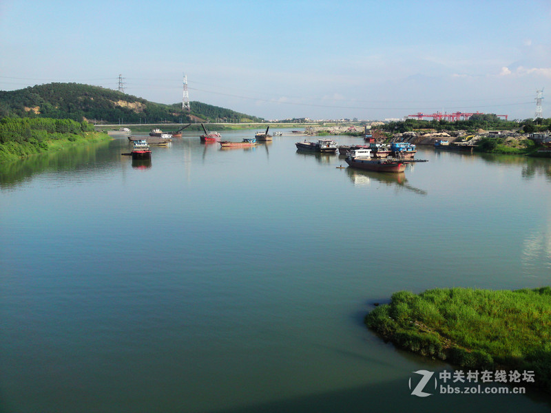 站在桥上看风景-C905