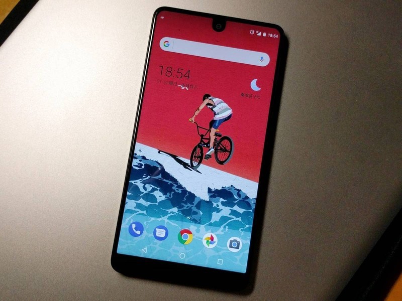 Essential Phone：旗舰半成品？