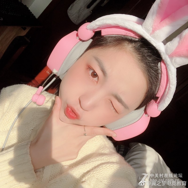 从啥是佩奇看萌文化，不要呆板要卖萌