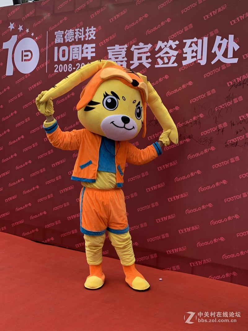 从啥是佩奇看萌文化，不要呆板要卖萌