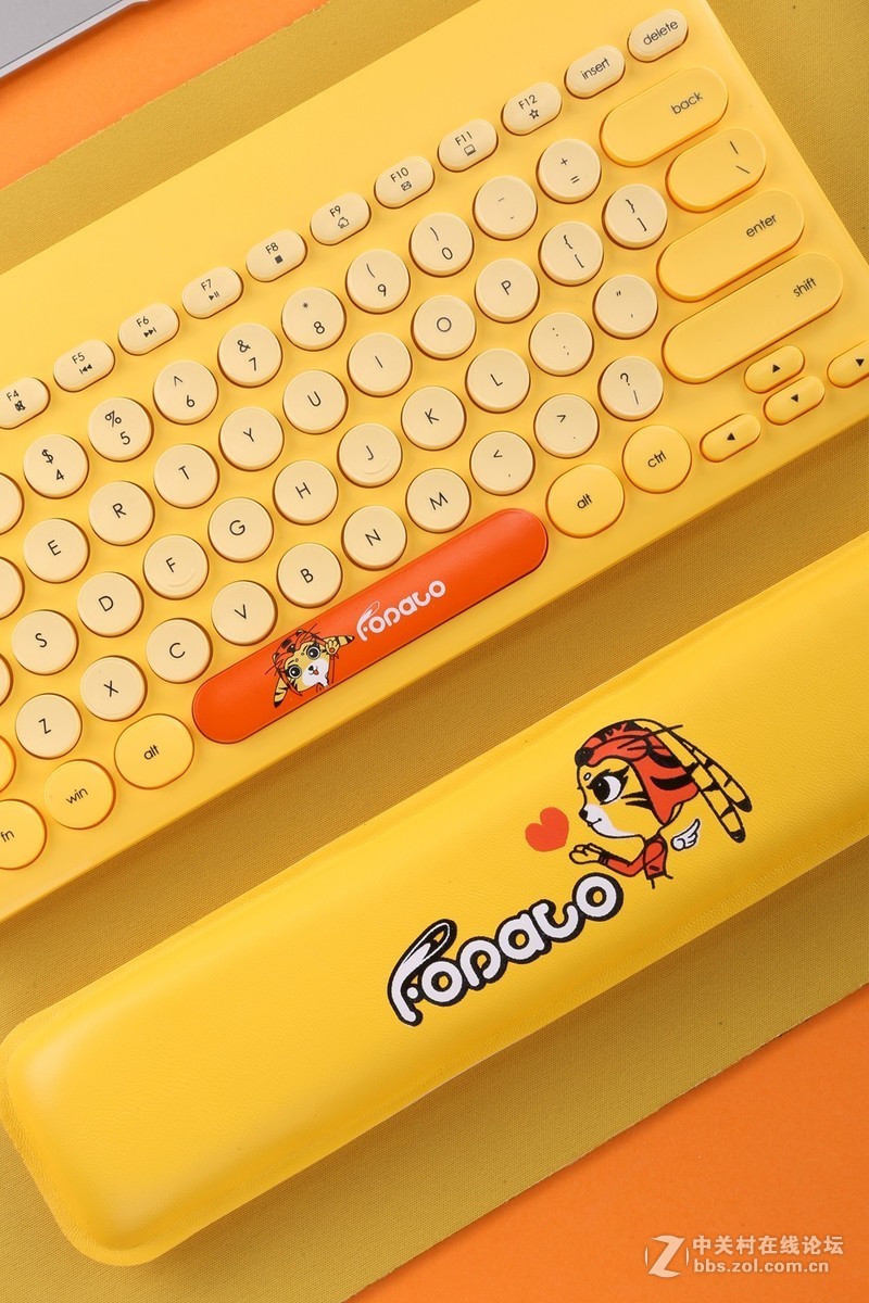 从啥是佩奇看萌文化，不要呆板要卖萌