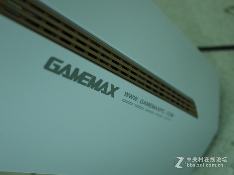 #GAMEMAX英雄# GAMEMAX英雄侧透机箱使用体验（1.拆包展示）
