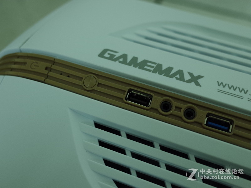 #GAMEMAX英雄# GAMEMAX英雄侧透机箱使用体验（1.拆包展示）