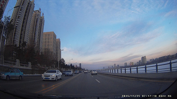 快译通Abee M6高清行车记录仪之三——简单拍照