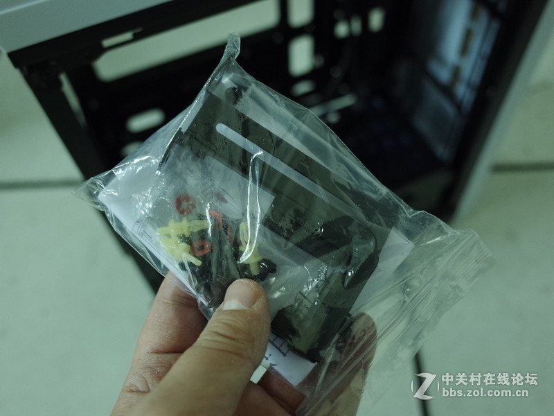 #GAMEMAX英雄# GAMEMAX英雄侧透机箱使用体验（1.拆包展示）