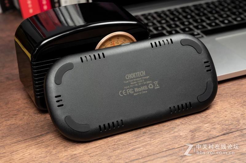 桌面清道夫，维护家庭和谐利器：CHOETECH T535S 5线圈 双座充 无线充电器