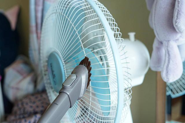 据说无线吸尘器都是充电俩小时折腾五分钟？莱克魔洁：不存在的