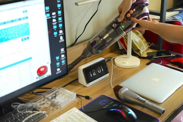 据说无线吸尘器都是充电俩小时折腾五分钟？莱克魔洁：不存在的