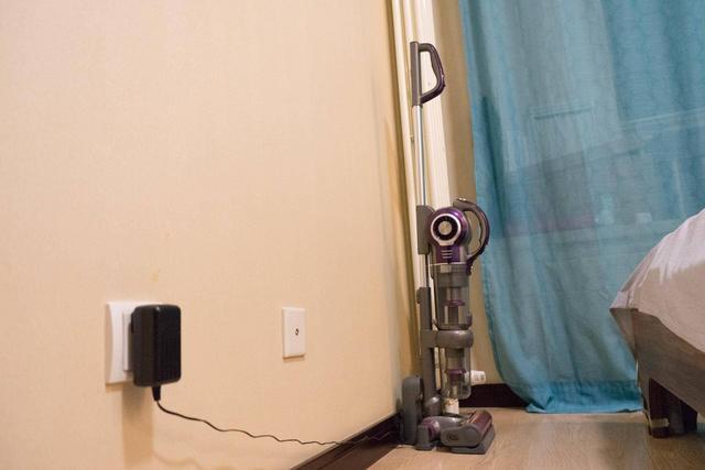 据说无线吸尘器都是充电俩小时折腾五分钟？莱克魔洁：不存在的