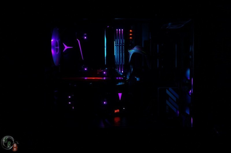 RGB灯效超酷炫，酷冷至尊毁灭者III至尊版助你畅玩光污染