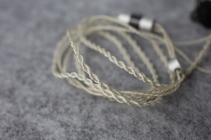 初烧慎入！这条平头塞卖1999元，Ksearphone黑铃值不值得买？