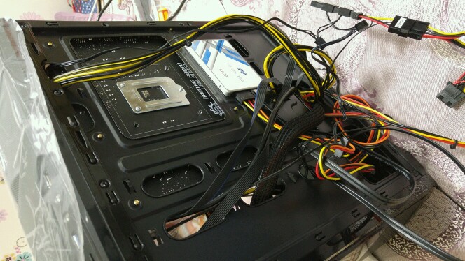 求助该怎么理线……