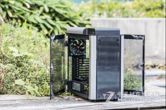 外观高大威猛，内在锦绣文章——Tt Level 20 GT机箱中的肌肉跑车