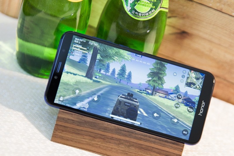 【板块开荒】999元荣耀畅玩7A普及旗舰高科技，全面屏、人脸解锁、双摄样样有