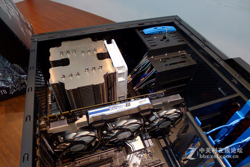 领航者机箱到手了，来一发装机作业