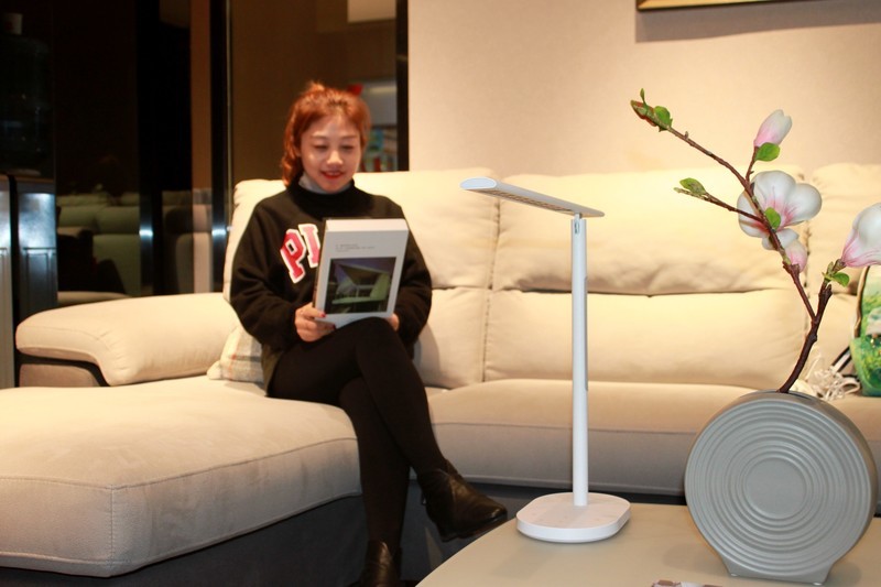 华为智选读写台灯，护眼养神学习好