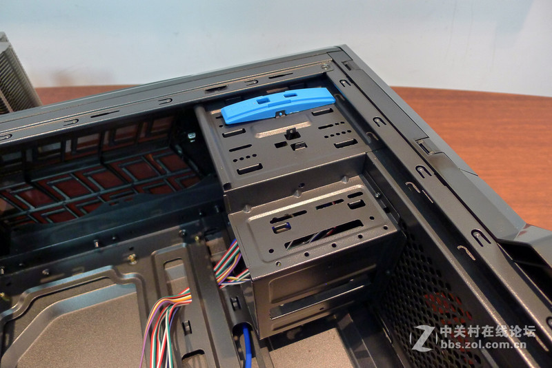 领航者机箱到手了，来一发装机作业