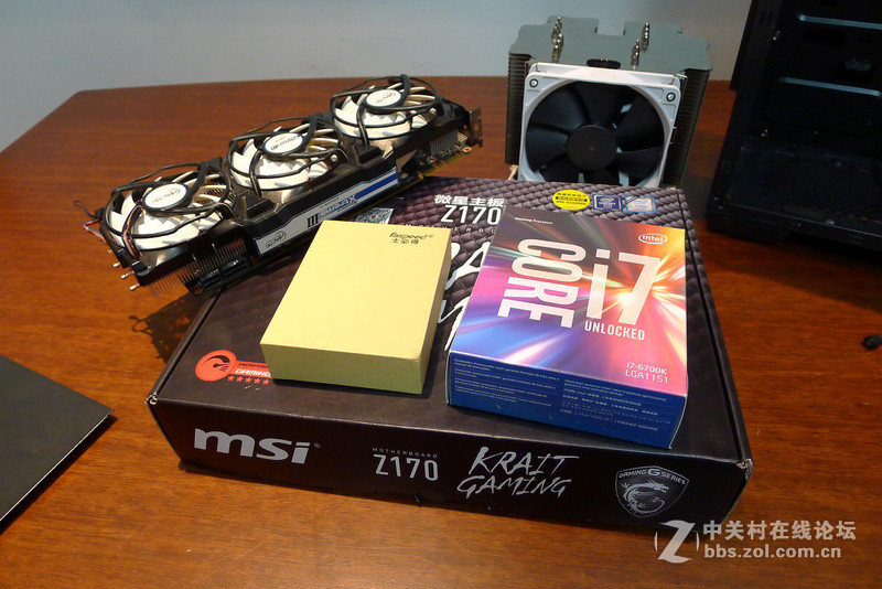 领航者机箱到手了，来一发装机作业