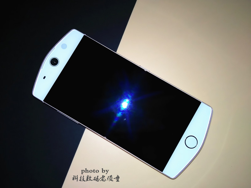 #自拍大明星美图M6#——专业美颜  自拍神器