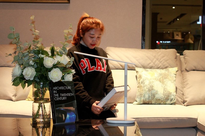 华为智选读写台灯，护眼养神学习好