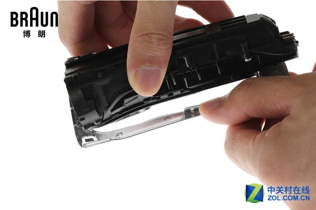 看看博朗9系剃须刀的高清拆解图，辣么高大上~
