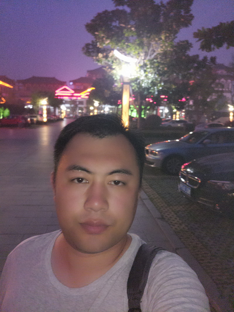 #自拍大明星美图M6#——专业美颜  自拍神器