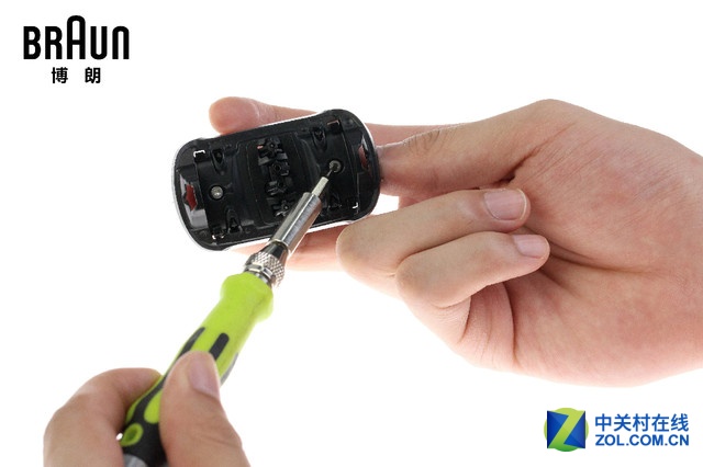 看看博朗9系剃须刀的高清拆解图，辣么高大上~