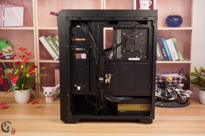 超频不能拯救DIY，但RGB能，先马璃光一号RGB装机秀