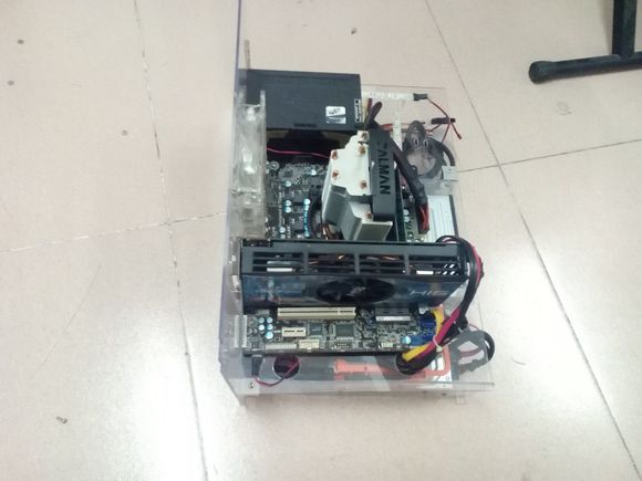 #版主坐堂# 强力围观大神的DIY制作全透明机箱过程