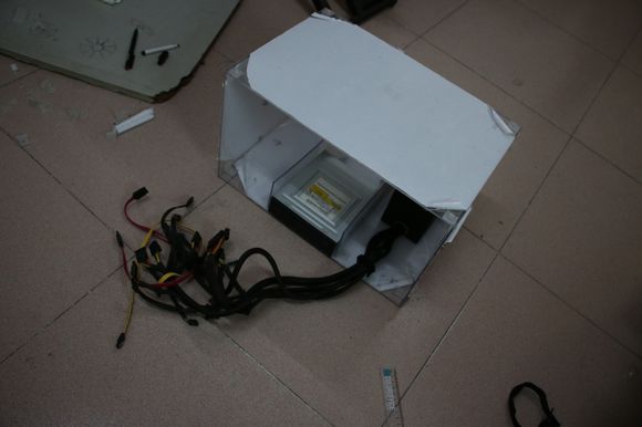 #版主坐堂# 强力围观大神的DIY制作全透明机箱过程