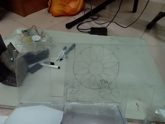 #版主坐堂# 强力围观大神的DIY制作全透明机箱过程