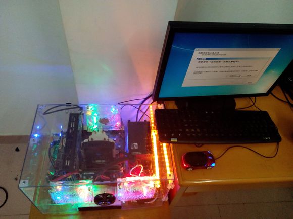 #版主坐堂# 强力围观大神的DIY制作全透明机箱过程