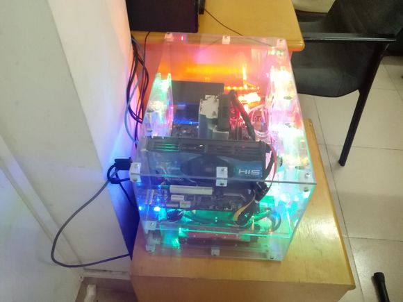 #版主坐堂# 强力围观大神的DIY制作全透明机箱过程