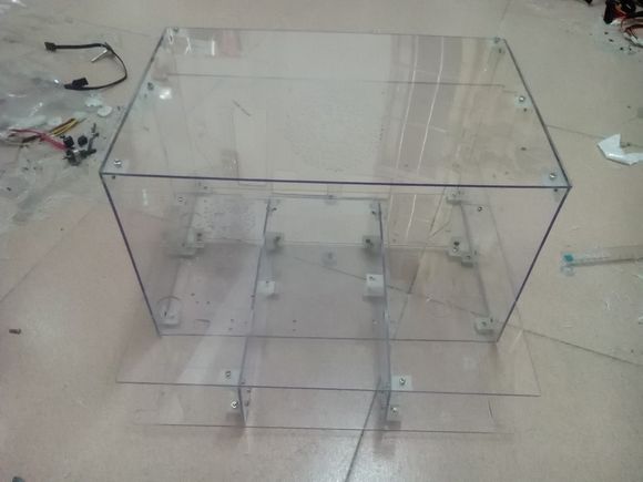 #版主坐堂# 强力围观大神的DIY制作全透明机箱过程