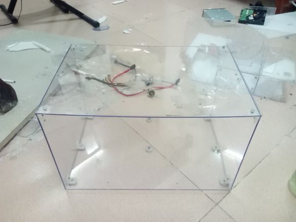 #版主坐堂# 强力围观大神的DIY制作全透明机箱过程