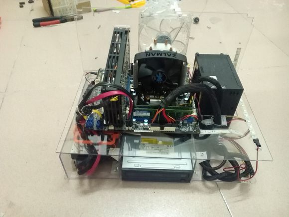 #版主坐堂# 强力围观大神的DIY制作全透明机箱过程