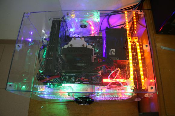 #版主坐堂# 强力围观大神的DIY制作全透明机箱过程