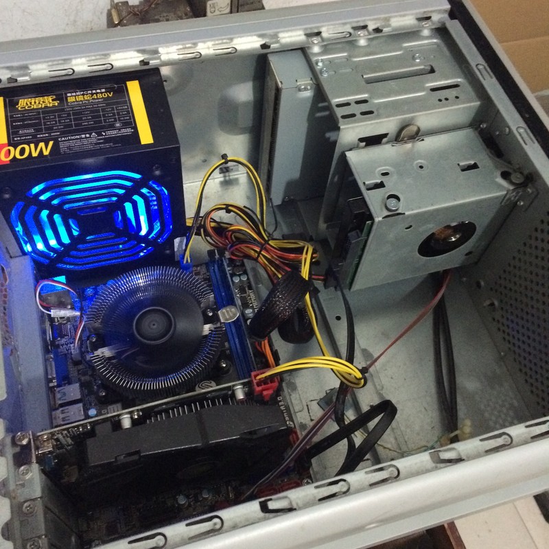 新人的极简装机作业，欢迎砸鸡蛋！