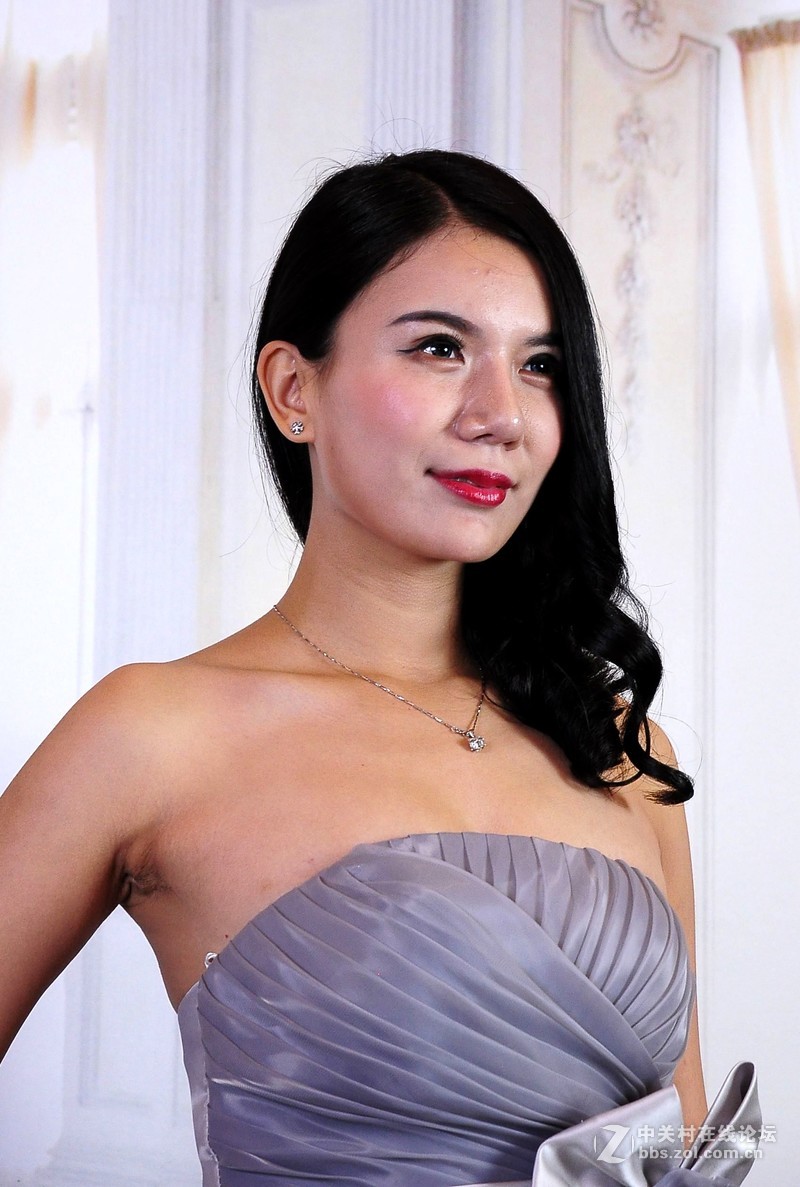 尼康嘉年华上拍模特