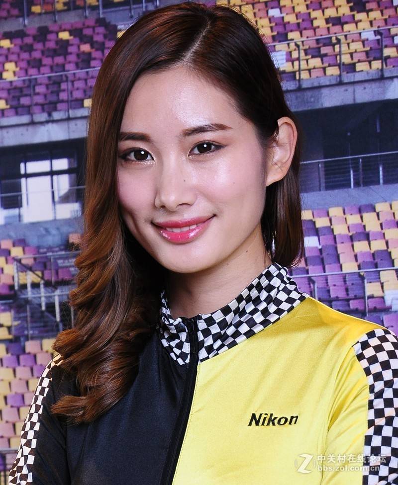 尼康嘉年华上拍模特