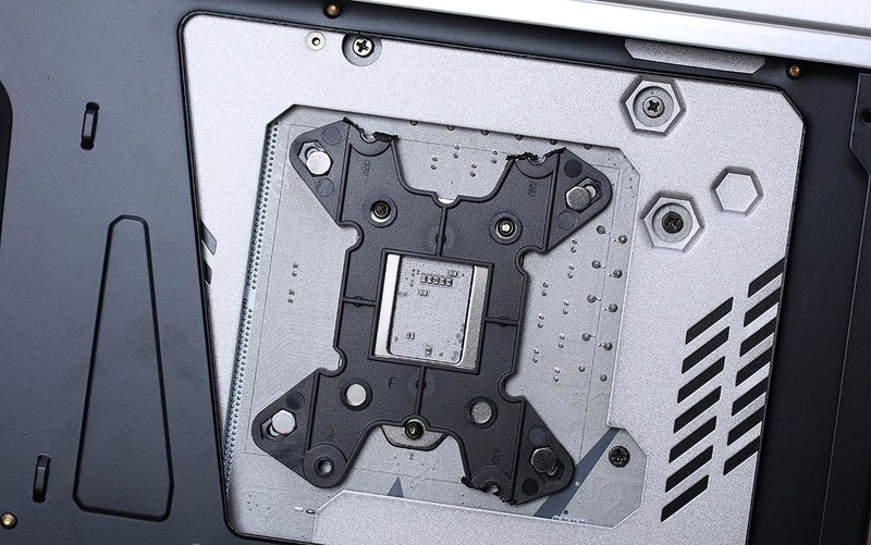 岂止于颜值？银白黑冷艳配色主机诞生记！