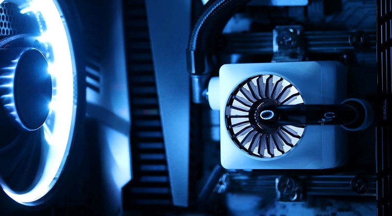 岂止于颜值？银白黑冷艳配色主机诞生记！