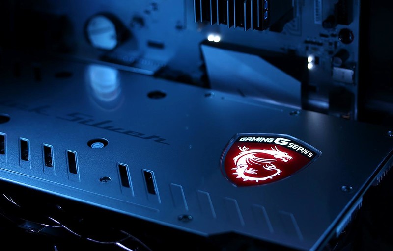 岂止于颜值？银白黑冷艳配色主机诞生记！