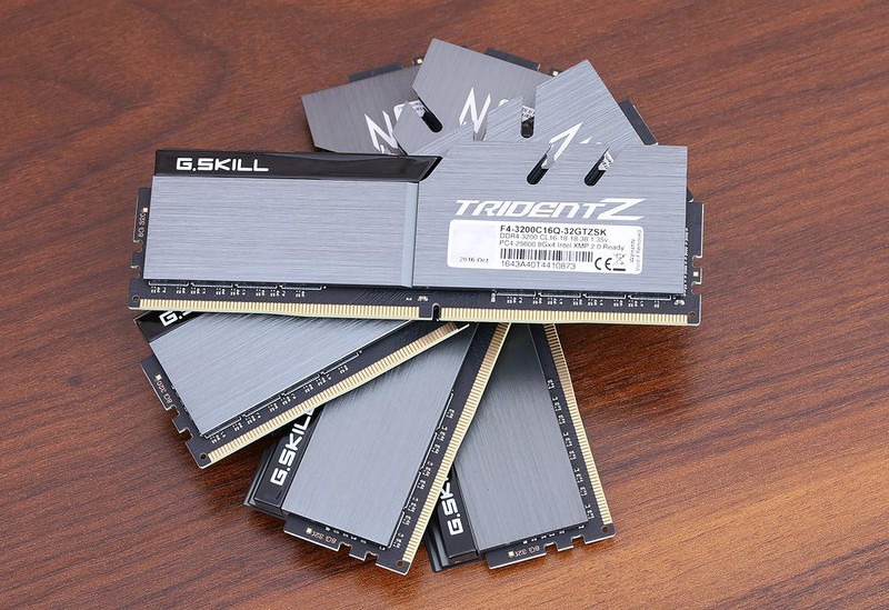 岂止于颜值？银白黑冷艳配色主机诞生记！