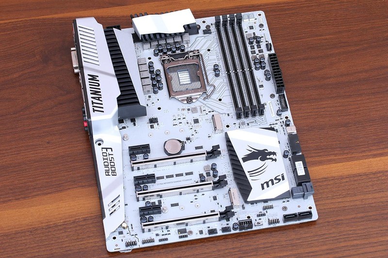 岂止于颜值？银白黑冷艳配色主机诞生记！