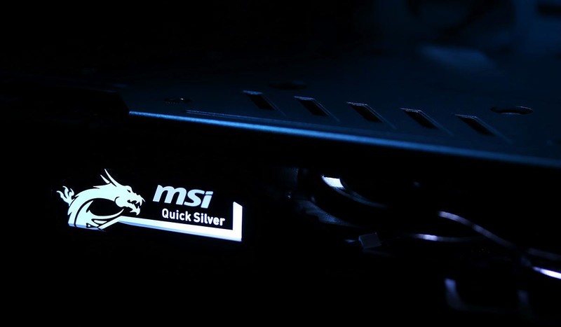 岂止于颜值？银白黑冷艳配色主机诞生记！