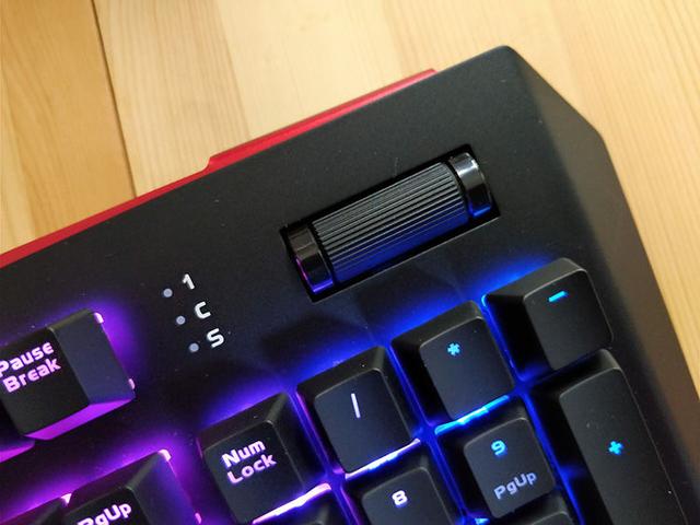 红火牛幽灵之手KR910机械键盘——静音粉红轴游戏机械键盘