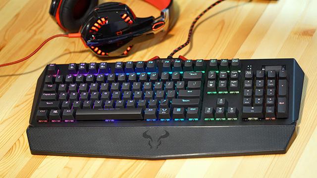 红火牛幽灵之手KR910机械键盘——静音粉红轴游戏机械键盘