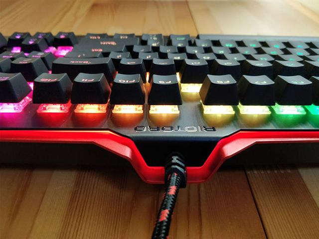 红火牛幽灵之手KR910机械键盘——静音粉红轴游戏机械键盘